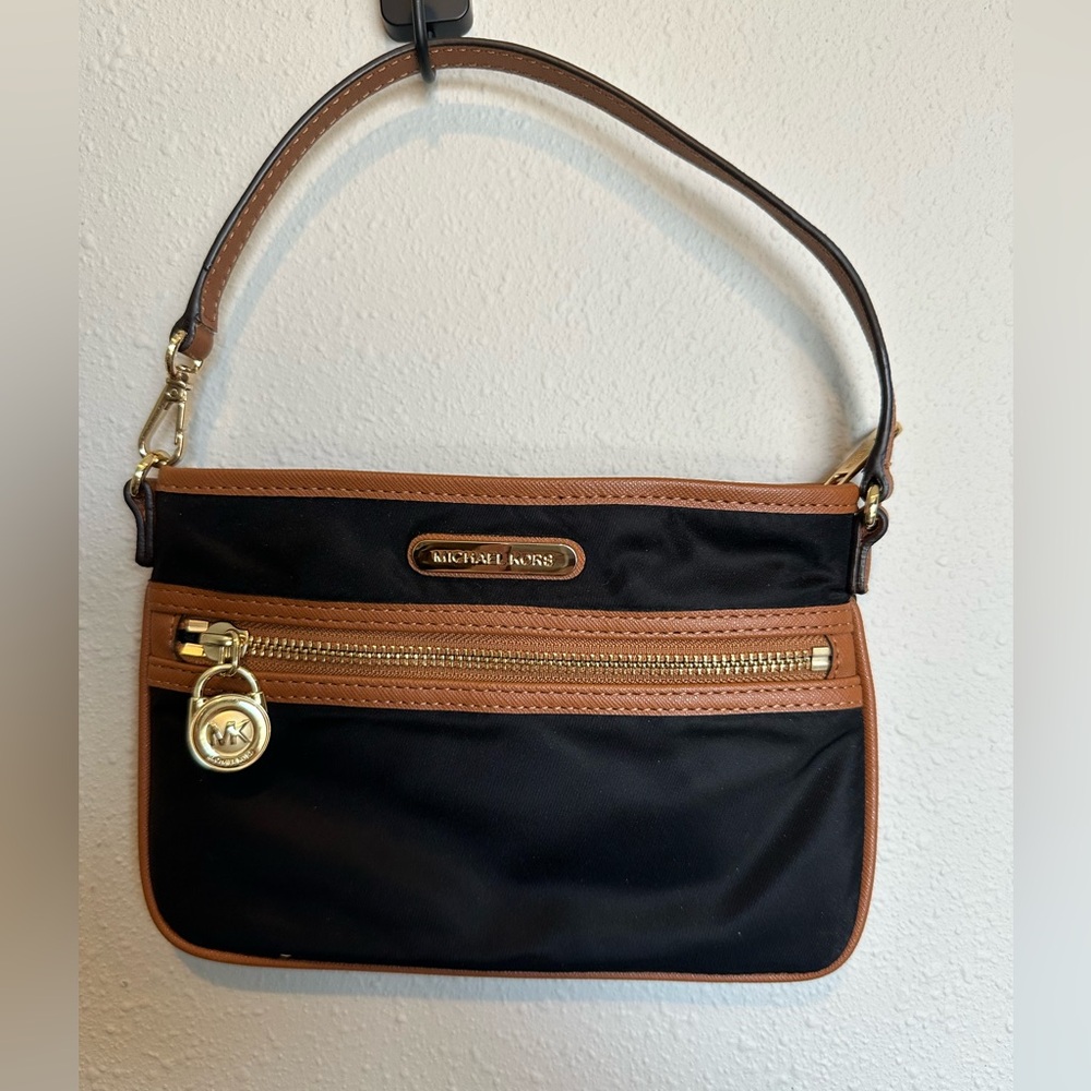 *SOLD* MK black and brown wristlet